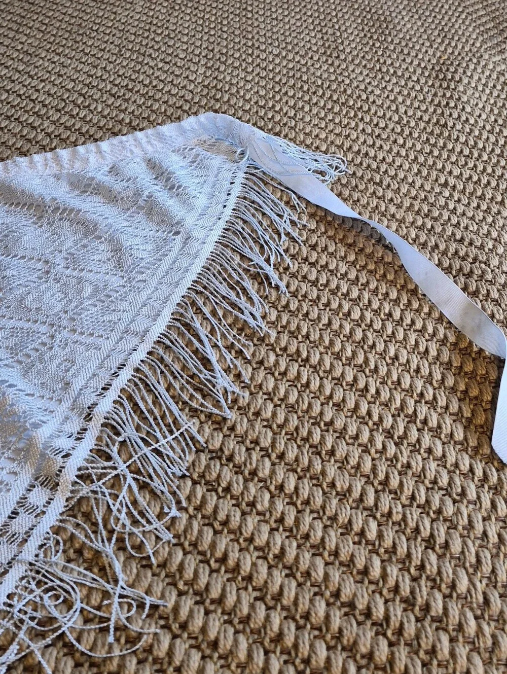 debut White Lace Fringe Triangle Shawl